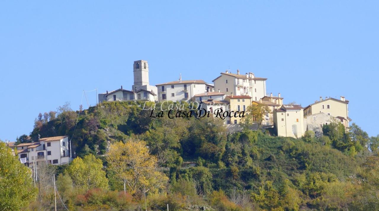 La Casa Di Rocca Apartment Castel Di Sangro Bagian luar foto
