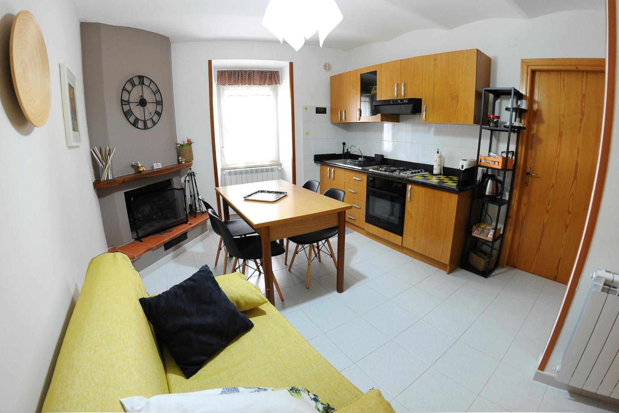 La Casa Di Rocca Apartment Castel Di Sangro Bagian luar foto